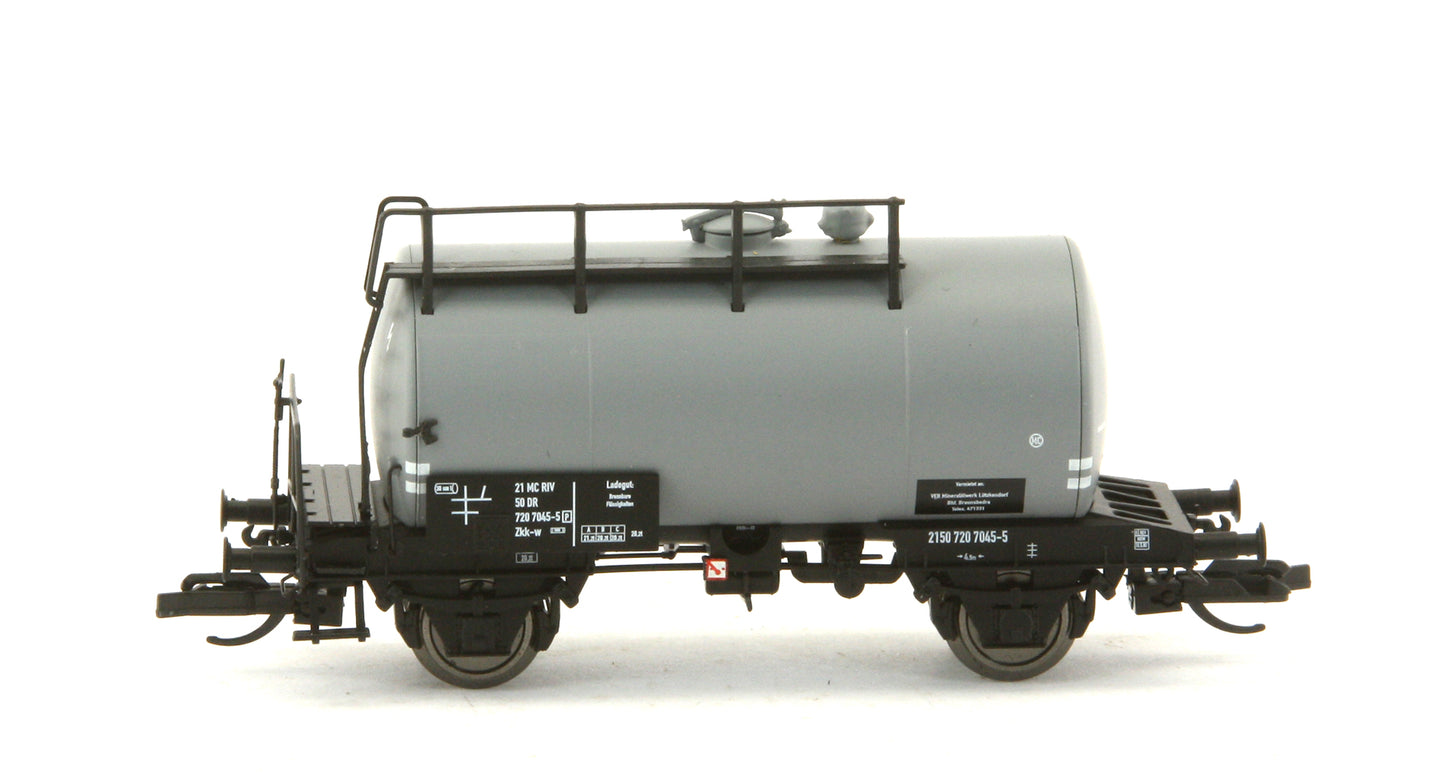 120067 TT 3er Set Kesselwagen 'Deutz', DR, Ep.IV, grau